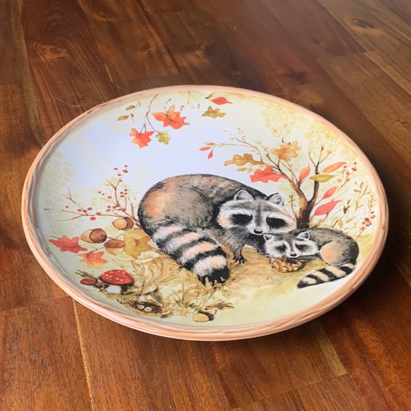 Collectible Raccoons in Fall Ceramic Plate - Fall 2023 collection - Picture 2 of 4